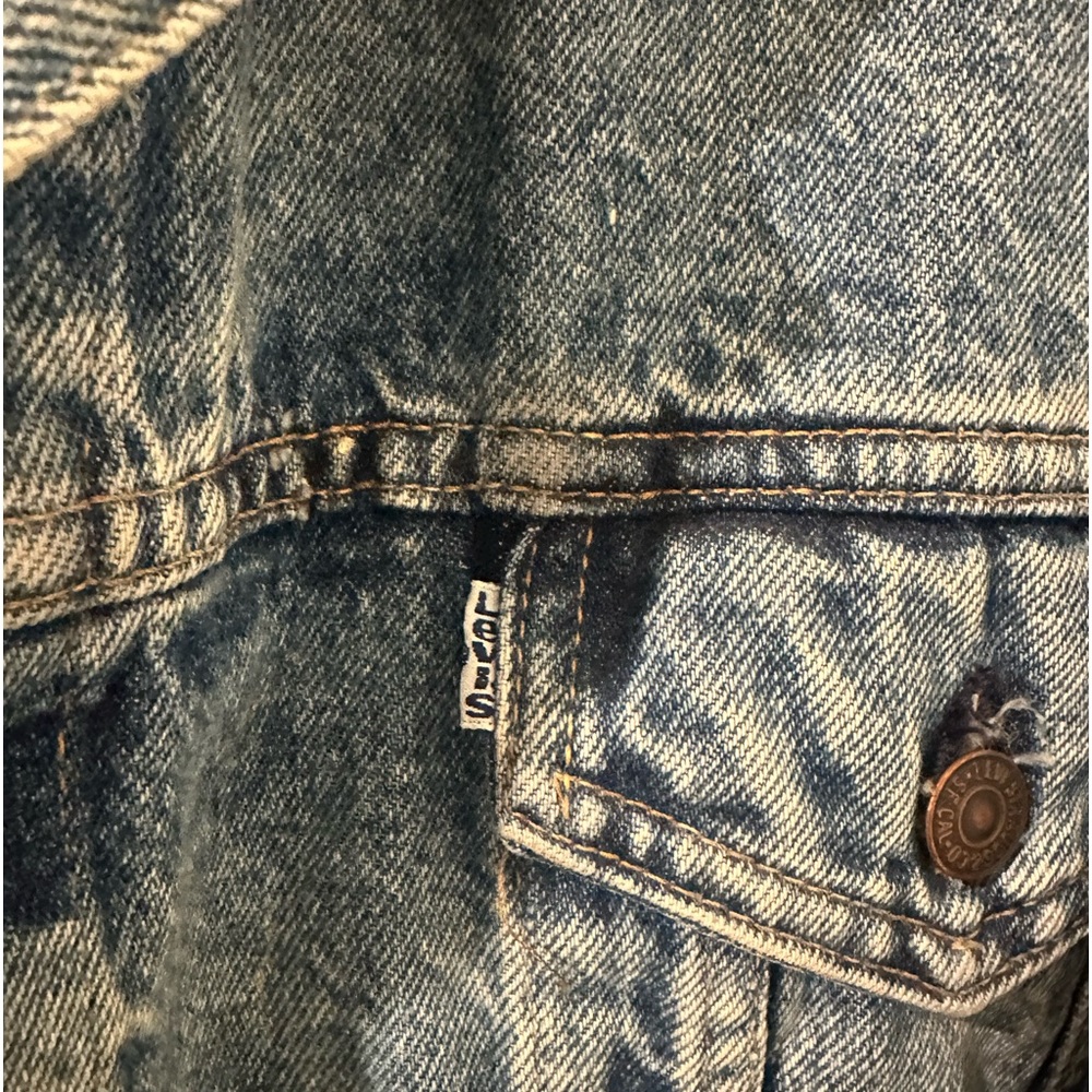Vintage Levi’s Denim Jacket - Picture 6 of 8